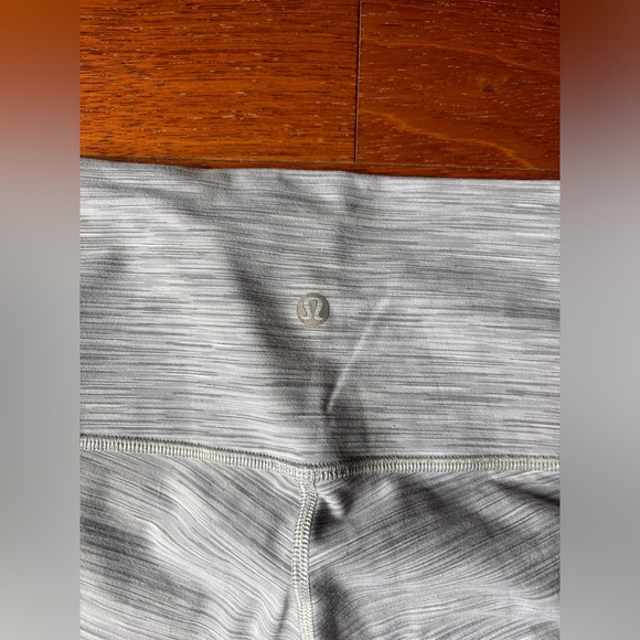 Lululemon Ombré Legging - Balance and Resist - Picture 4 of 6